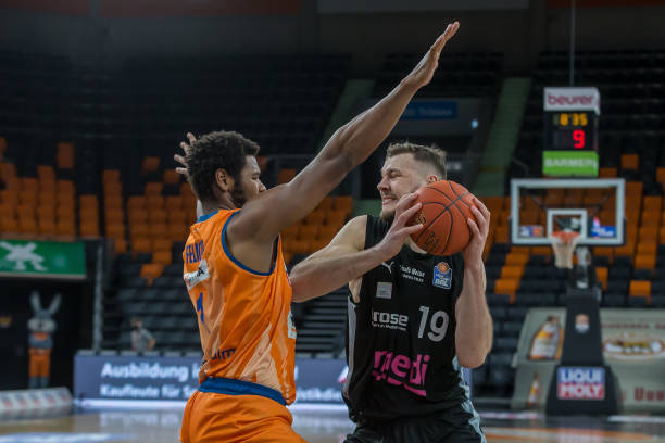 无疑将为中 无疑将为中